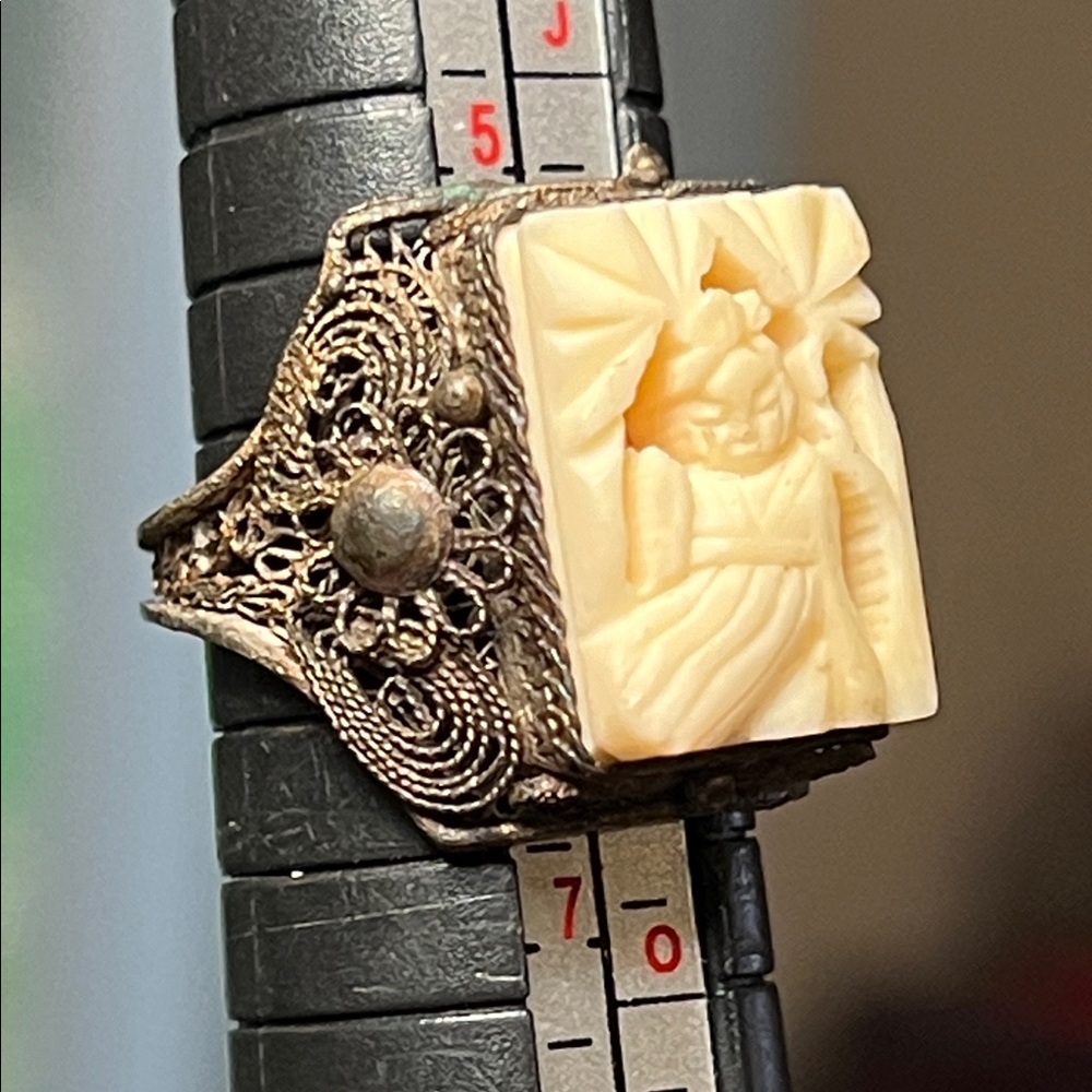 Antique Chinese Silver Ornate Filigree Panel Hand Carved Geisha Bone Ring
